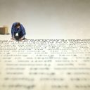 作者沈砚秋的头像，浅色背景下的半身剪影，示意编辑本人